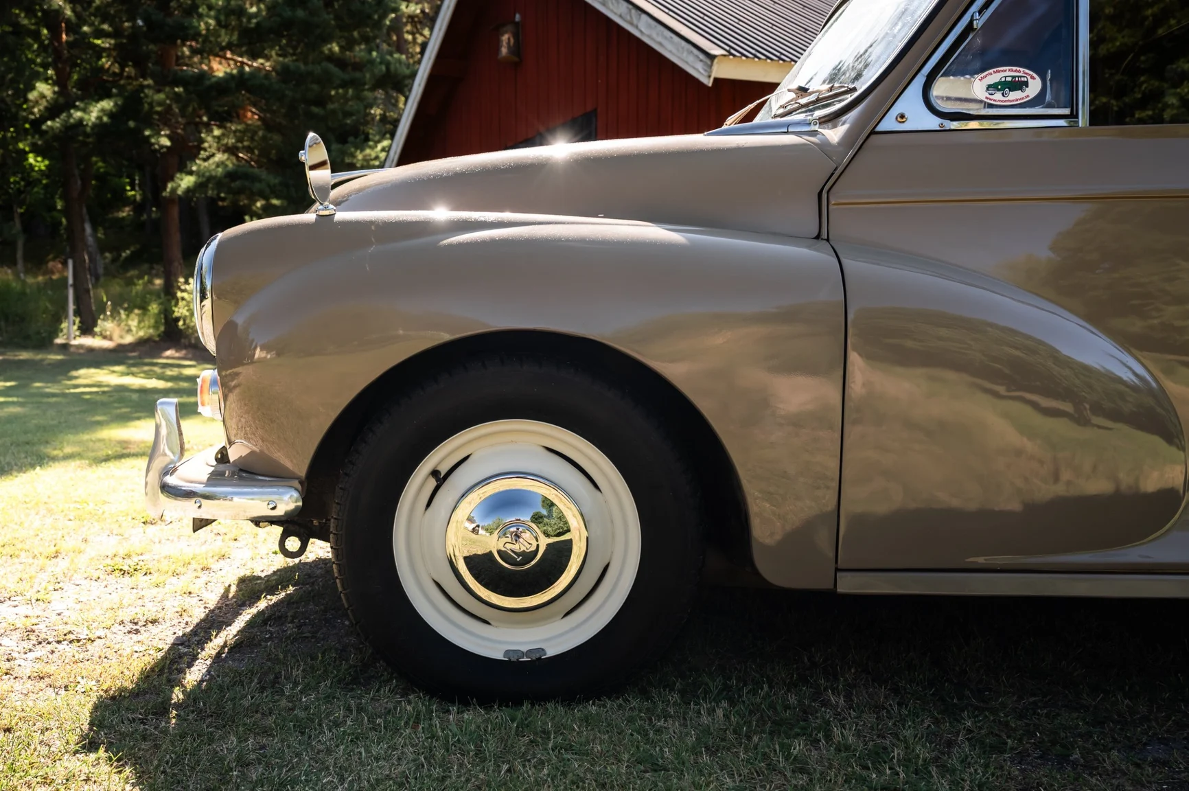 Exterior image of 1971 Morris Minor 1000 (33)