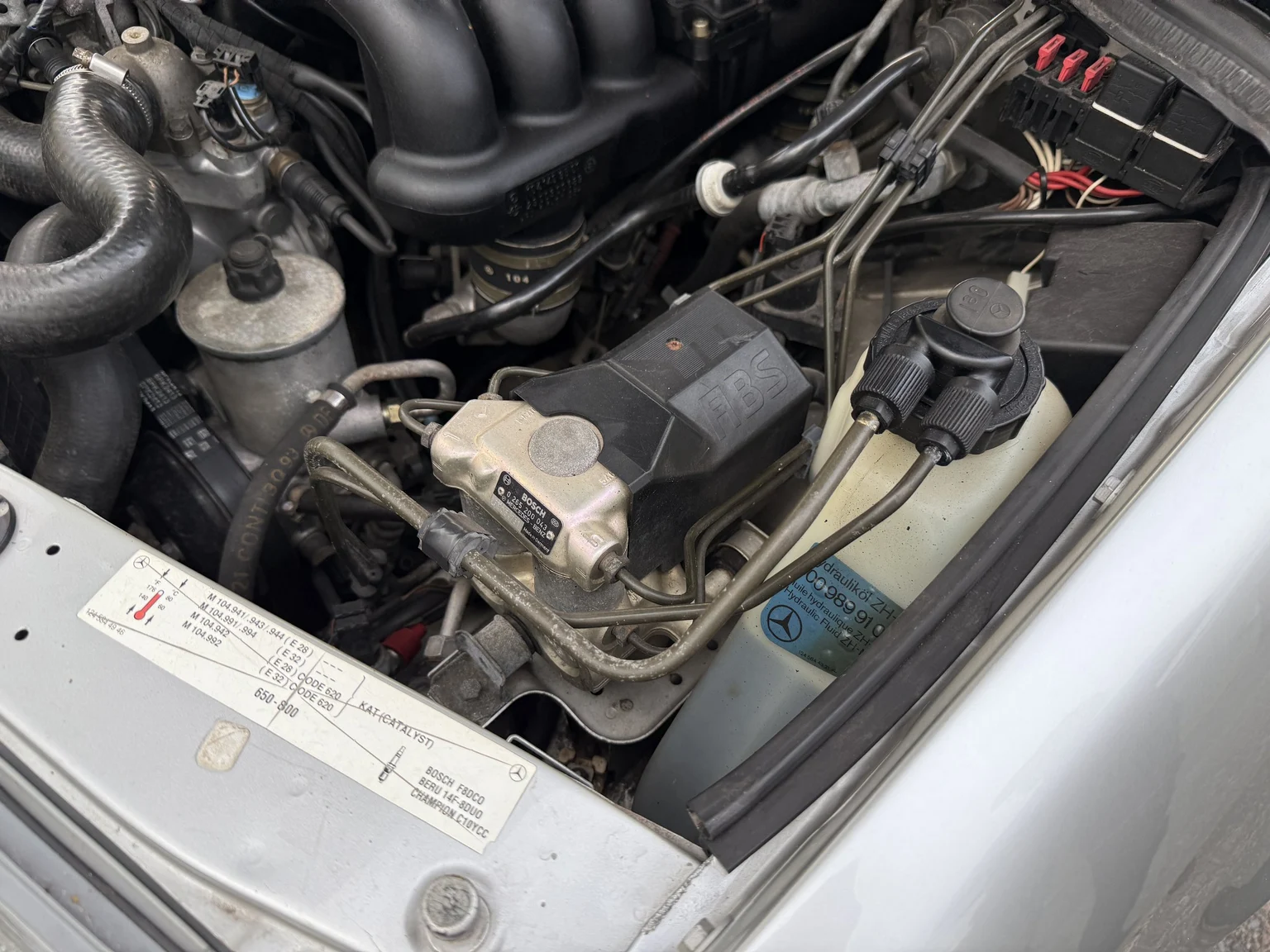 Image of 1994 Mercedes-Benz E 320 T mechanics (8)