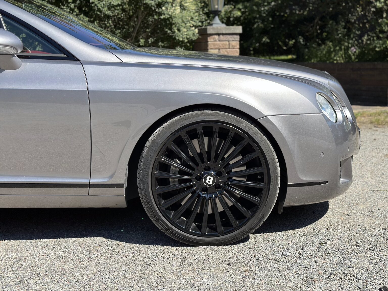 Exteriörbild på 2005 Bentley Continental GT