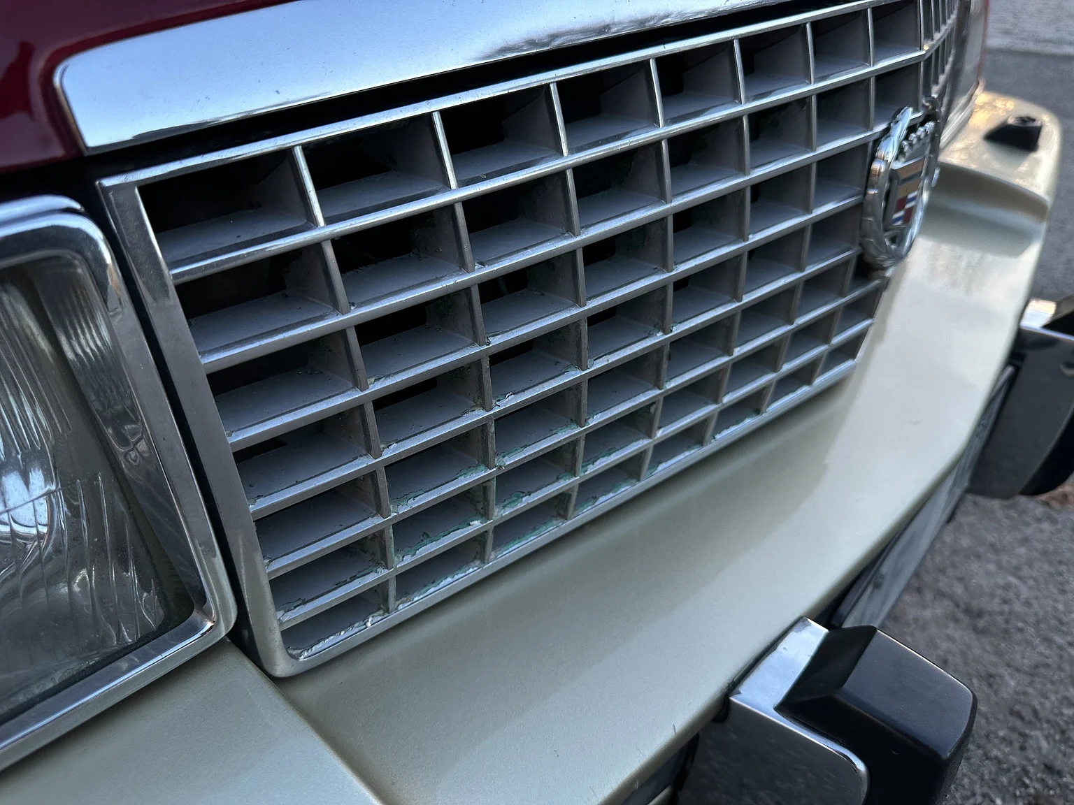 Exterior image of 1989 Cadillac Seville (66)