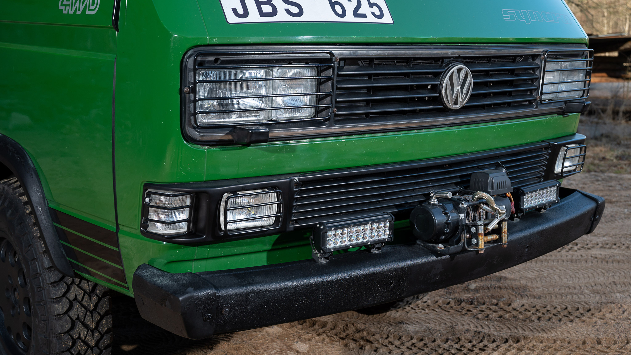 Exterior image of 1992 Volkswagen T3 Kombi Syncro 16" Westfalia