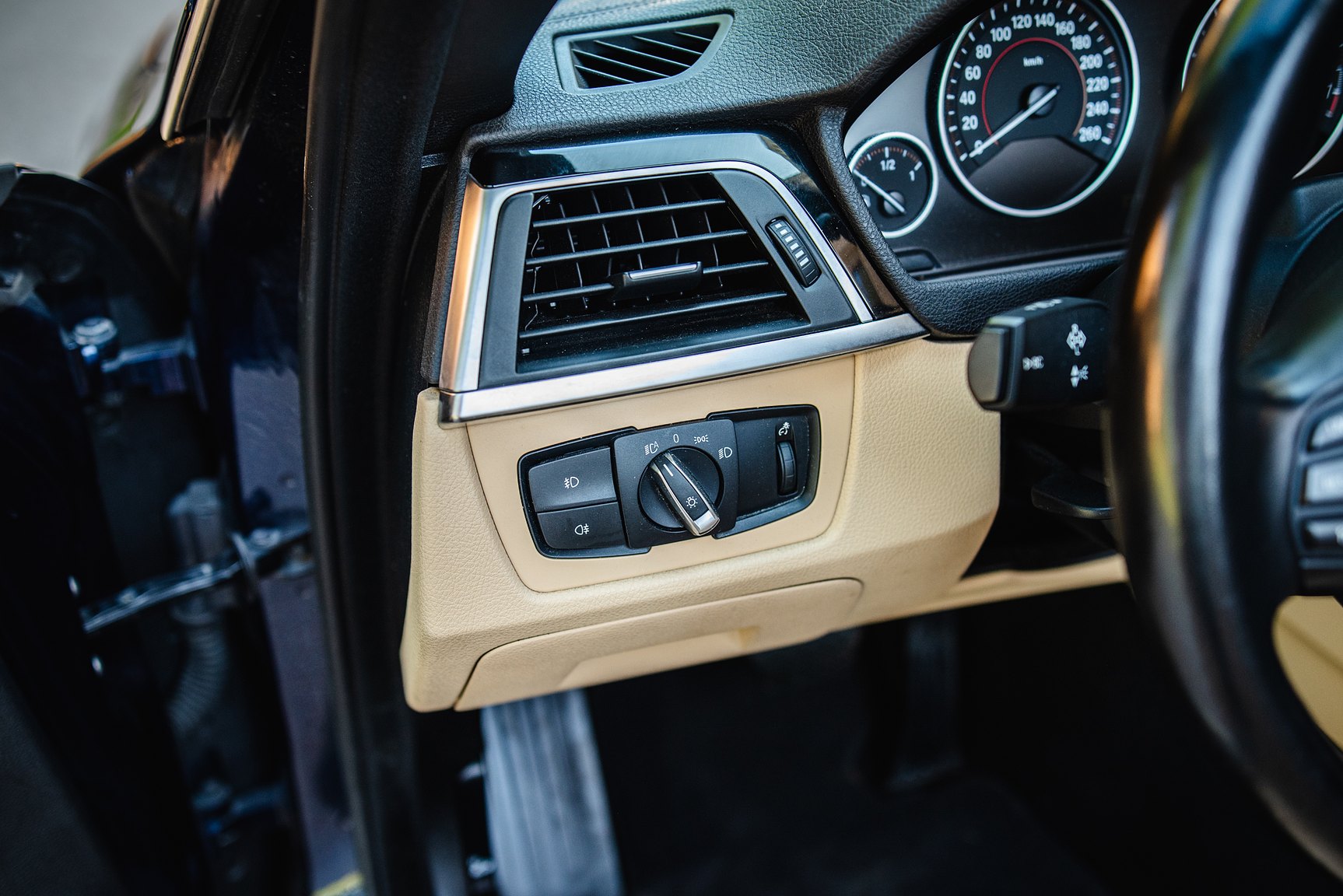 Interior image of 2018 BMW 430i xDrive Convertible
