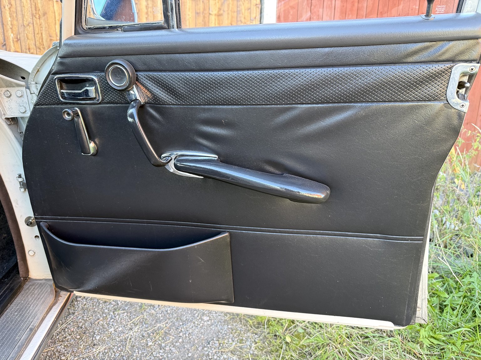 Interiörbild 1967 Mercedes-Benz 200D Safari