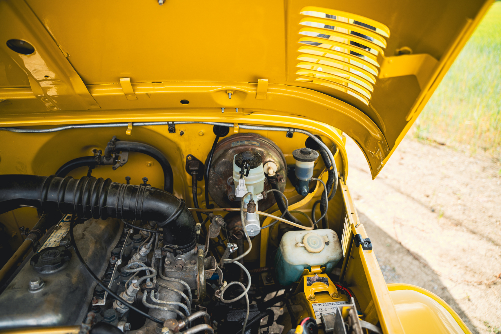Image of 1976 Toyota Land Cruiser BJ40 mechanics