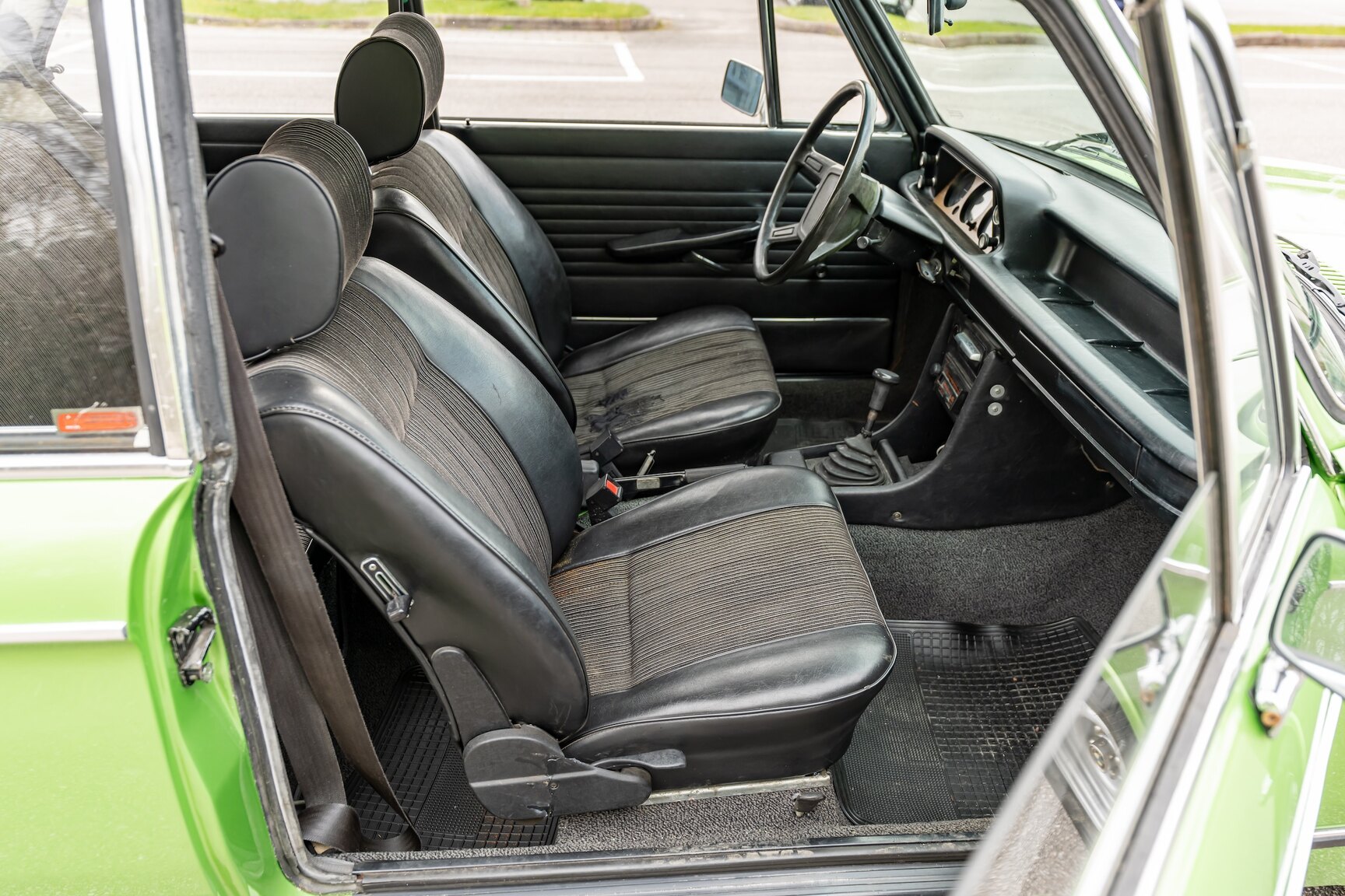 Interior image of 1975 BMW 2002
