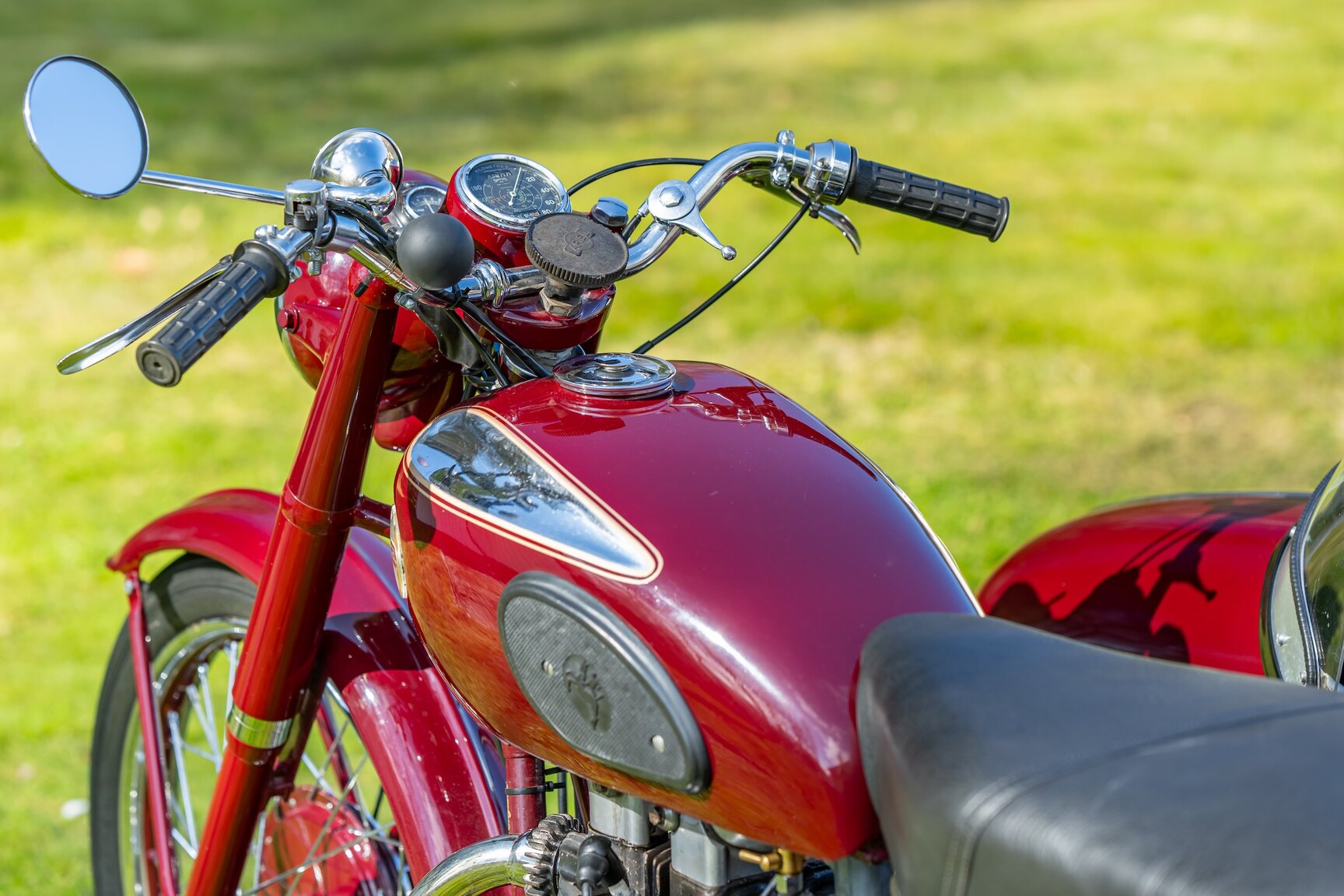 Exteriörbild på 1954 Ariel FH 650 Huntsmaster Twin
