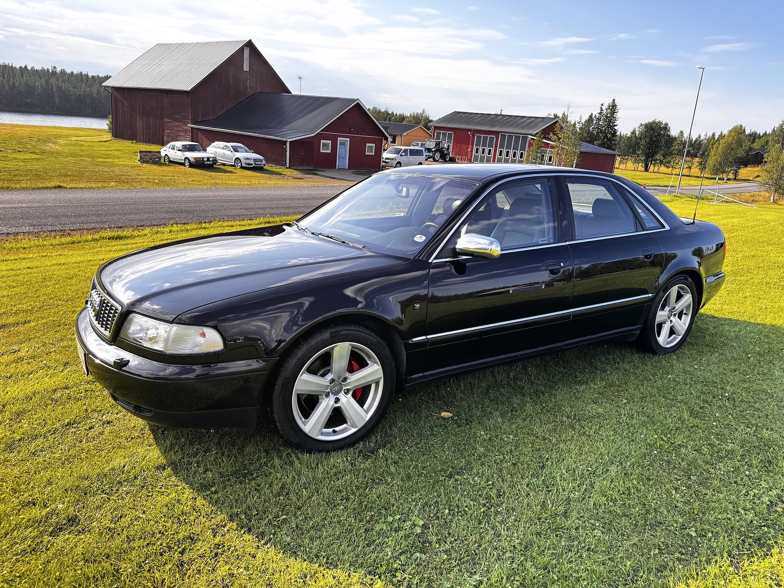 Exteriörbild på 1999 Audi S8 4.2 Quattro