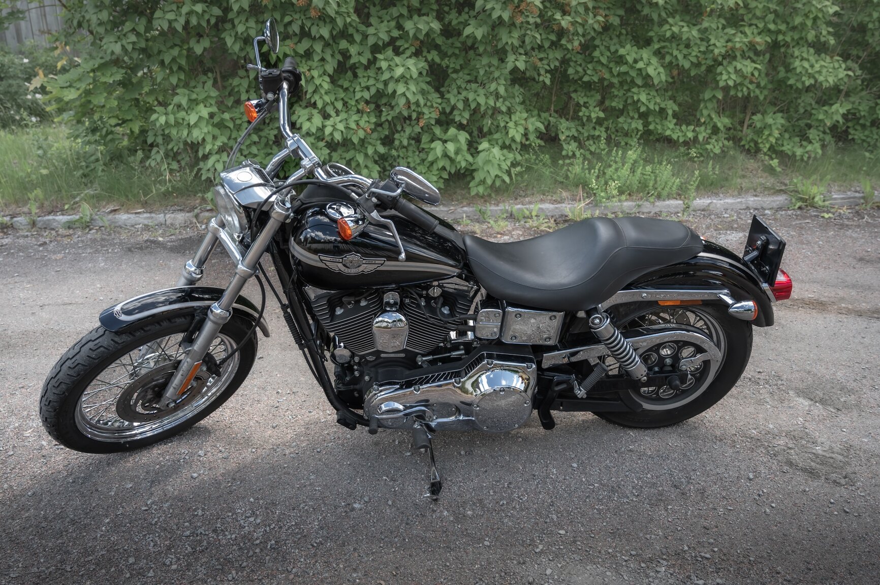 Exteriörbild på 2003 Harley-Davidson FXDL 100th Anniversary