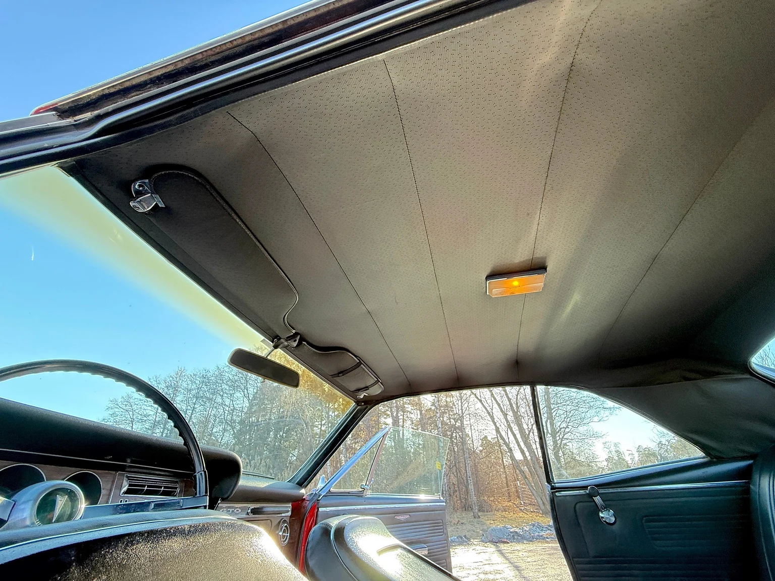 Innenraumfoto von 1967 Pontiac GTO Hardtop (54)