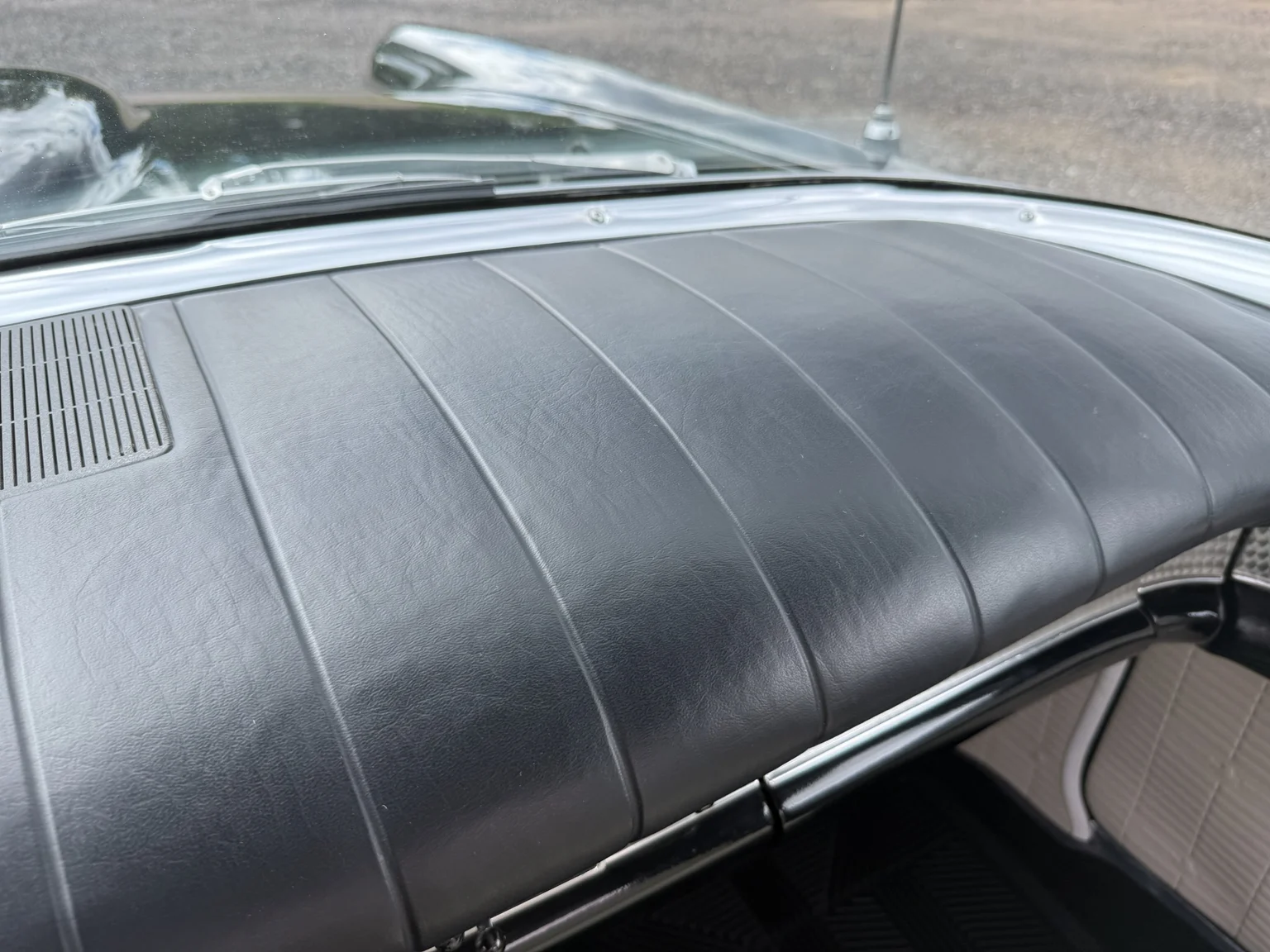 Innenraumfoto von 1957 Ford Thunderbird (20)