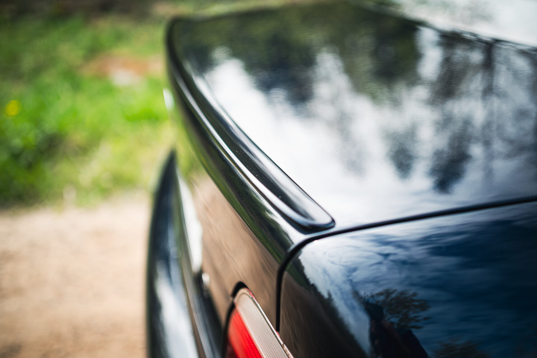 Exterior image of 2000 BMW M5 E39