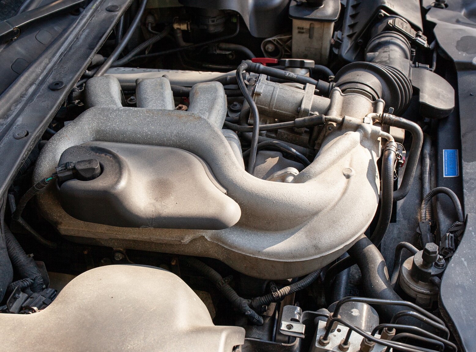 Image of 1999 Jaguar S-Type V6 mechanics