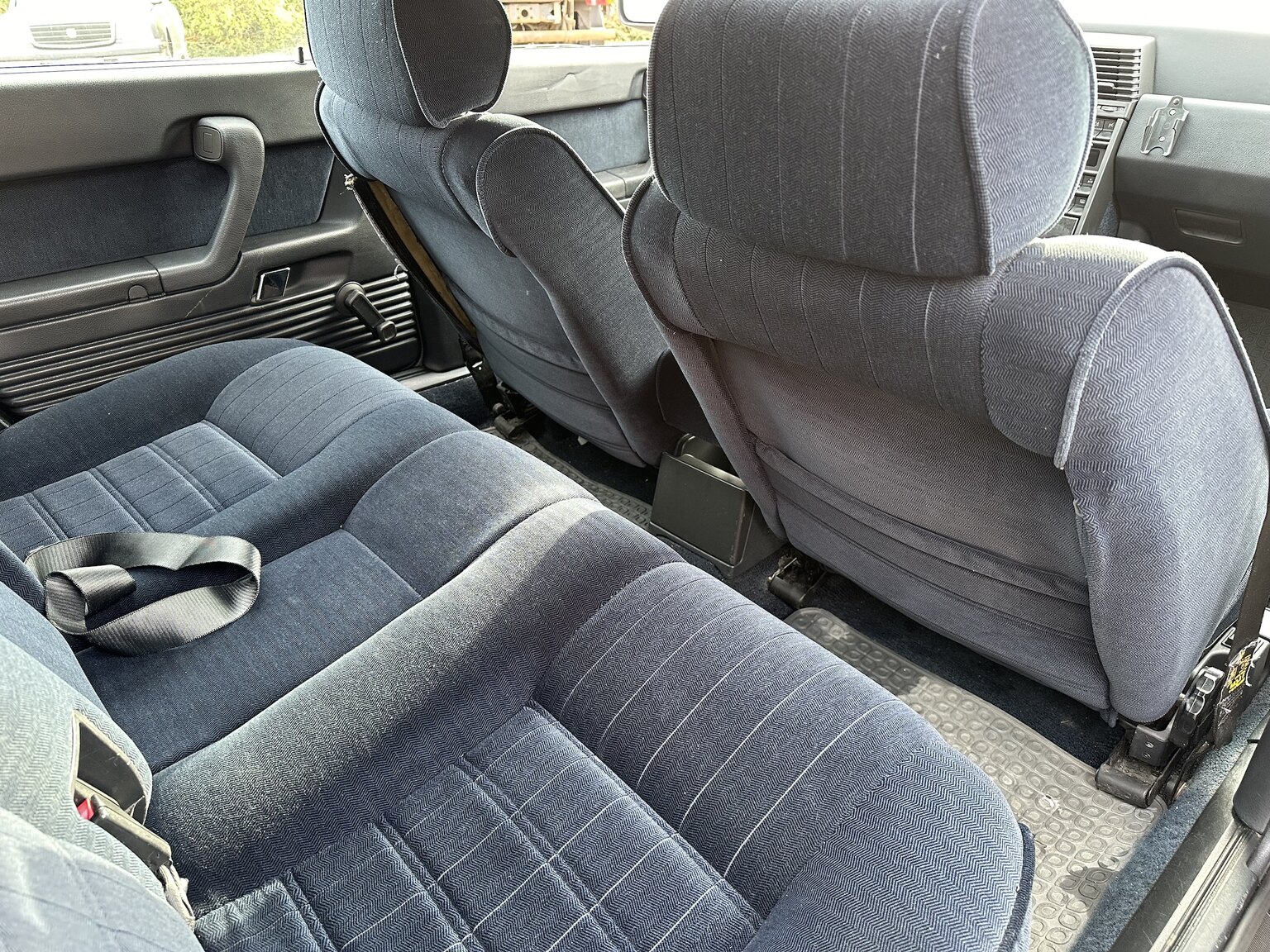 Interior image of 1994 Alfa Romeo 164