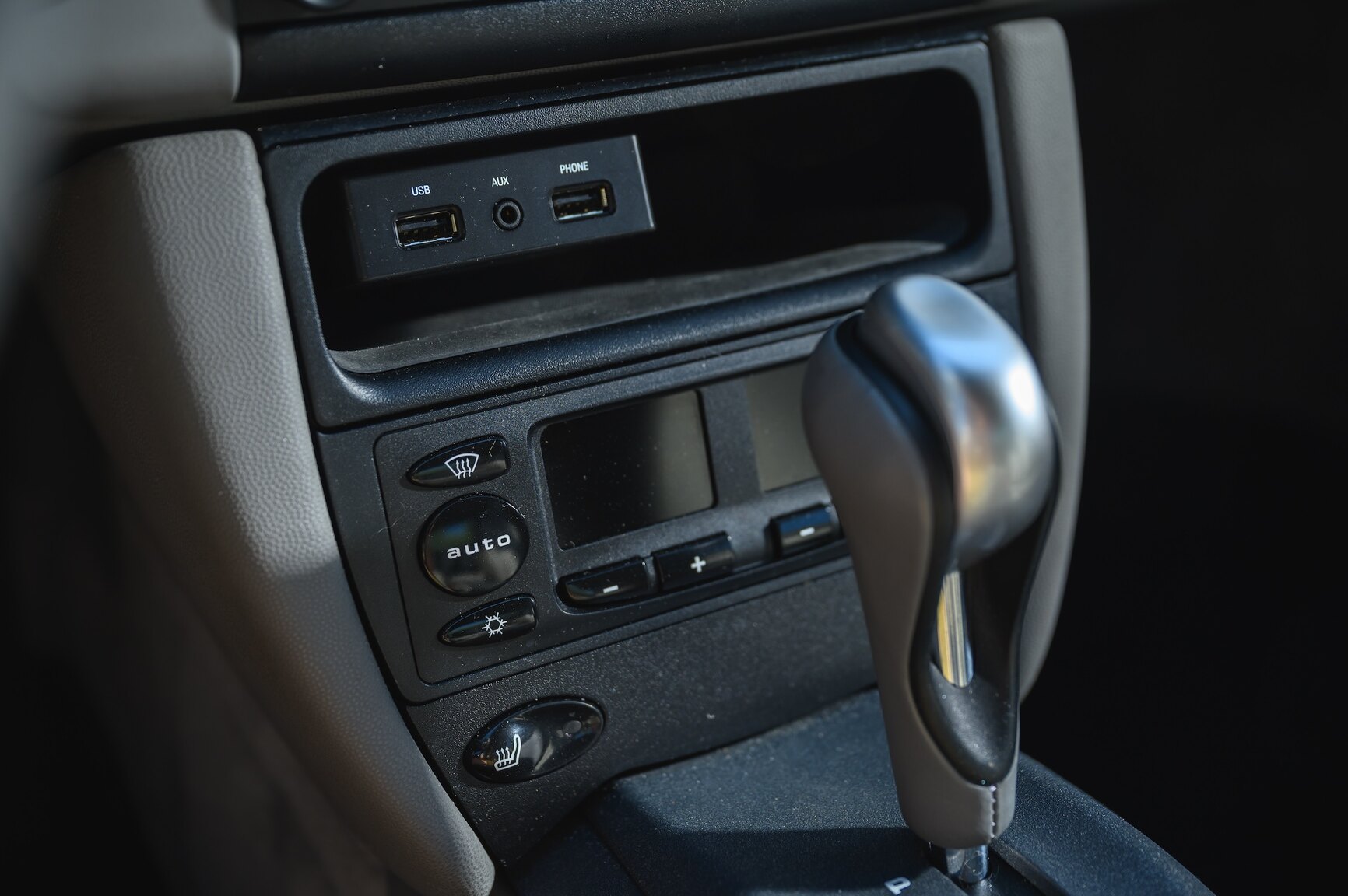 Innenraumfoto von 1998 Porsche 911 Carrera Tiptronic (12)