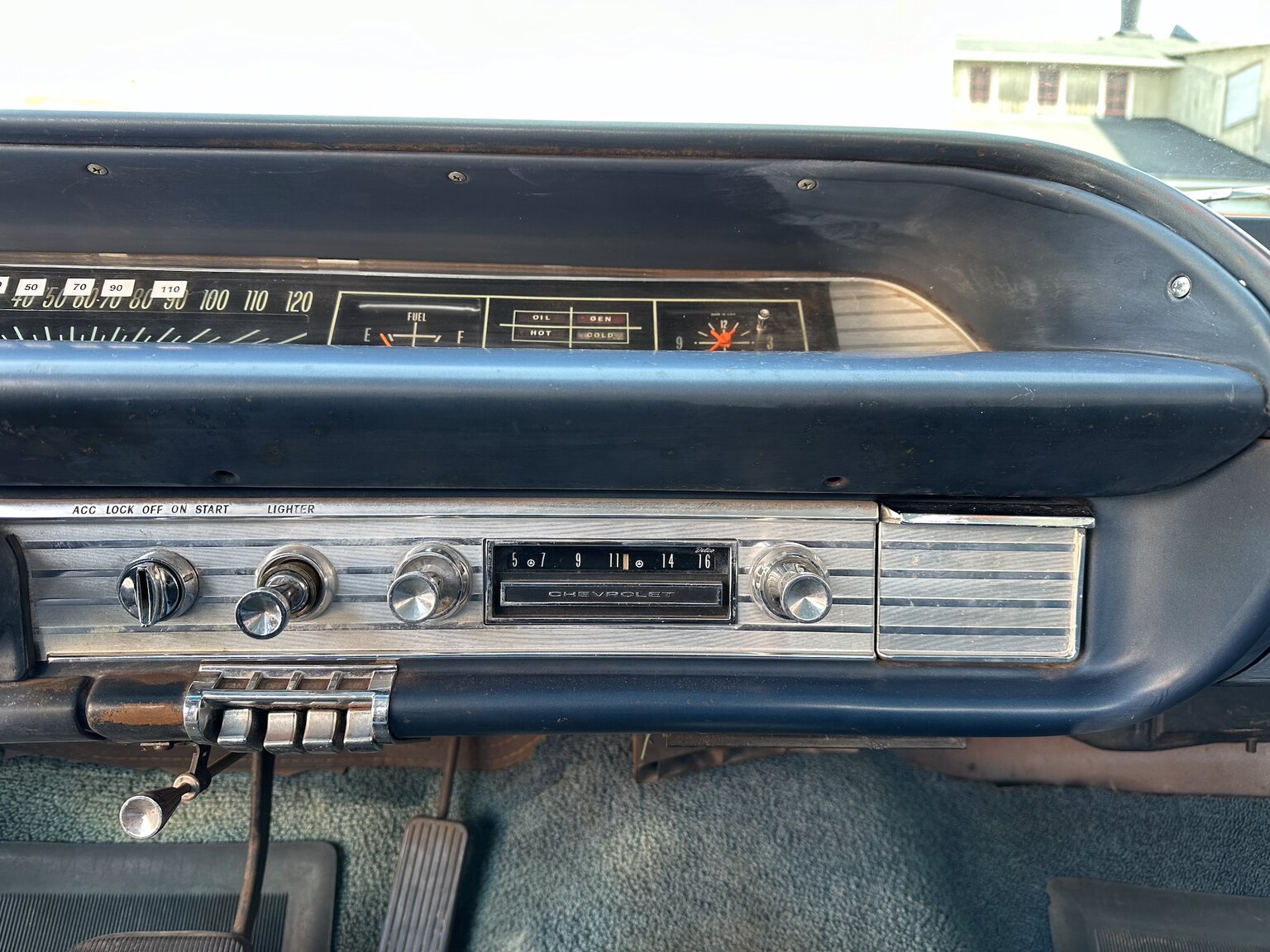 Innenraumfoto von 1963 Chevrolet Impala Sedan (10)