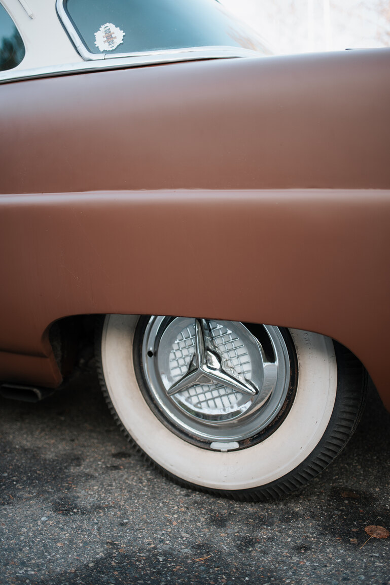 Exterior image of 1953 Ford Mainliner Custom