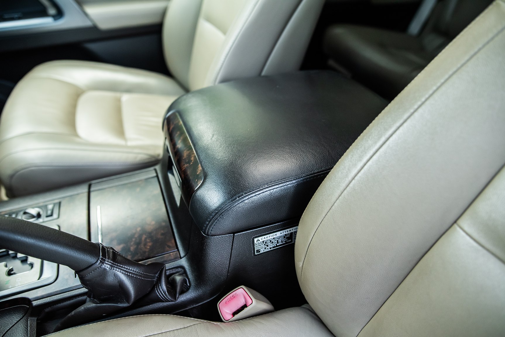 Interior image of 2008 Toyota Land Cruiser 4.5 4WD V8