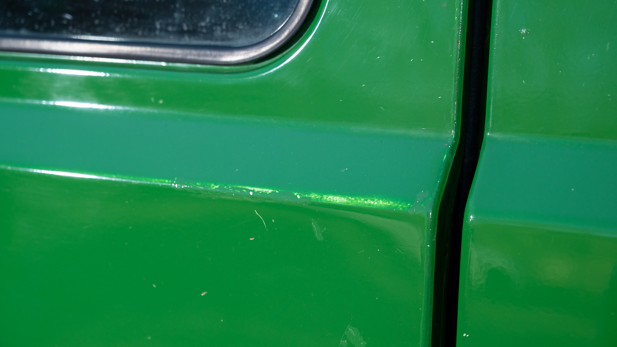 Exterior image of 1992 Volkswagen T3 Kombi Syncro 16" Westfalia