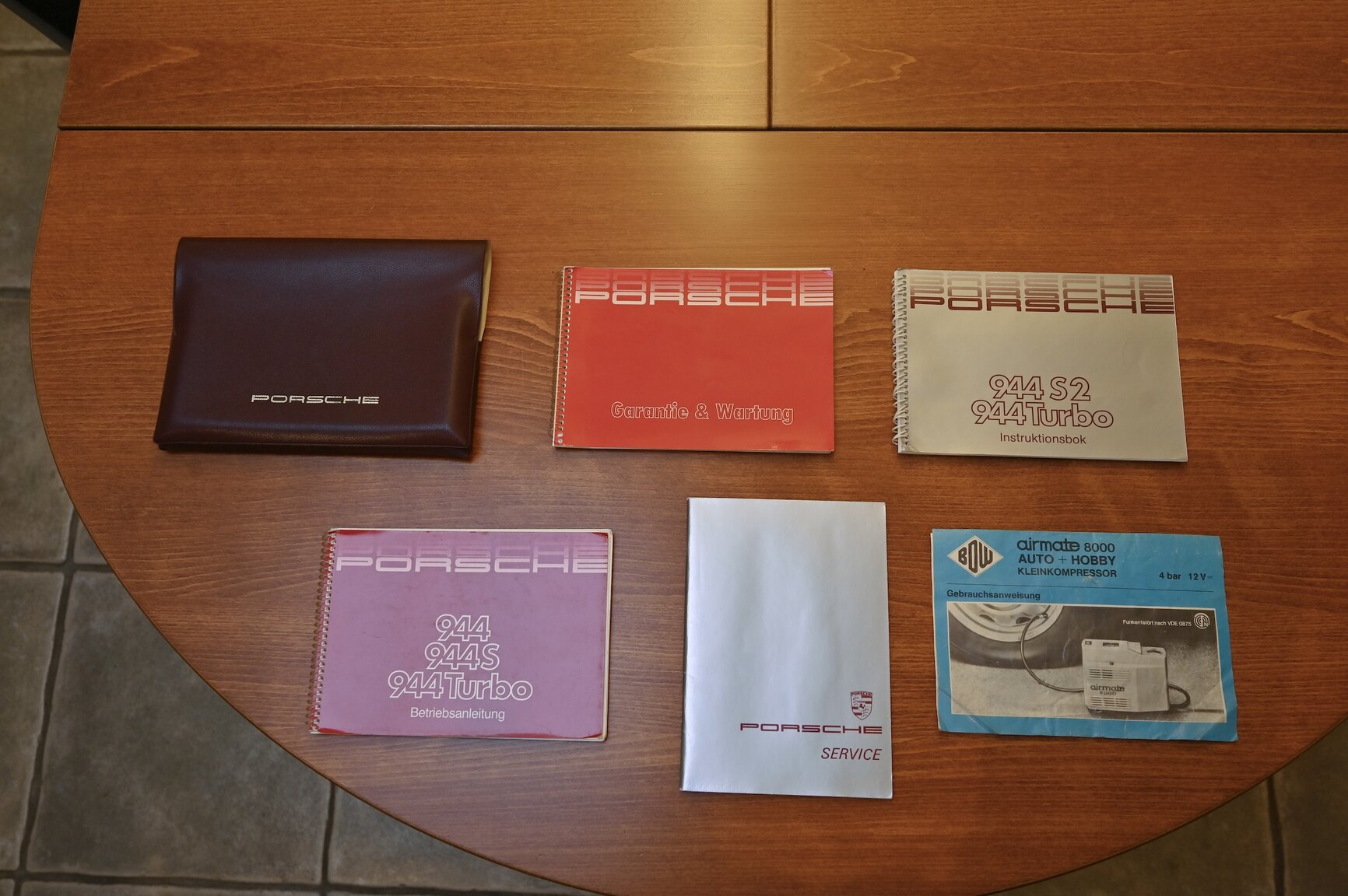 Documentation for 1987 Porsche 944 Automat