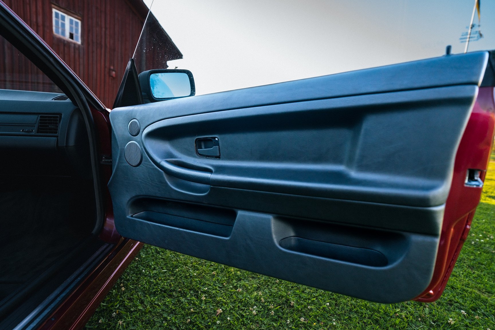 Interior image of 1992 BMW 325i Coupé "No Reserve Auction"