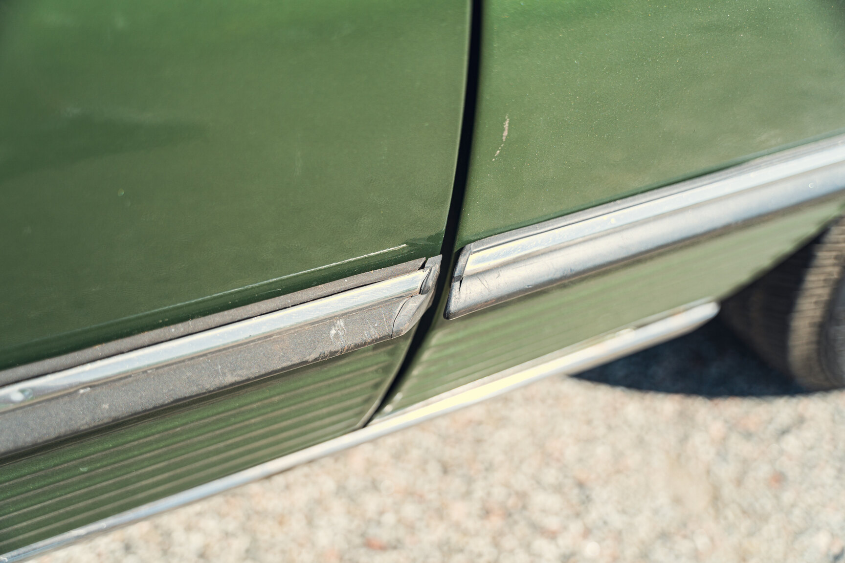 Exteriörbild på 1976 Mercedes-Benz 450 SLC (76)