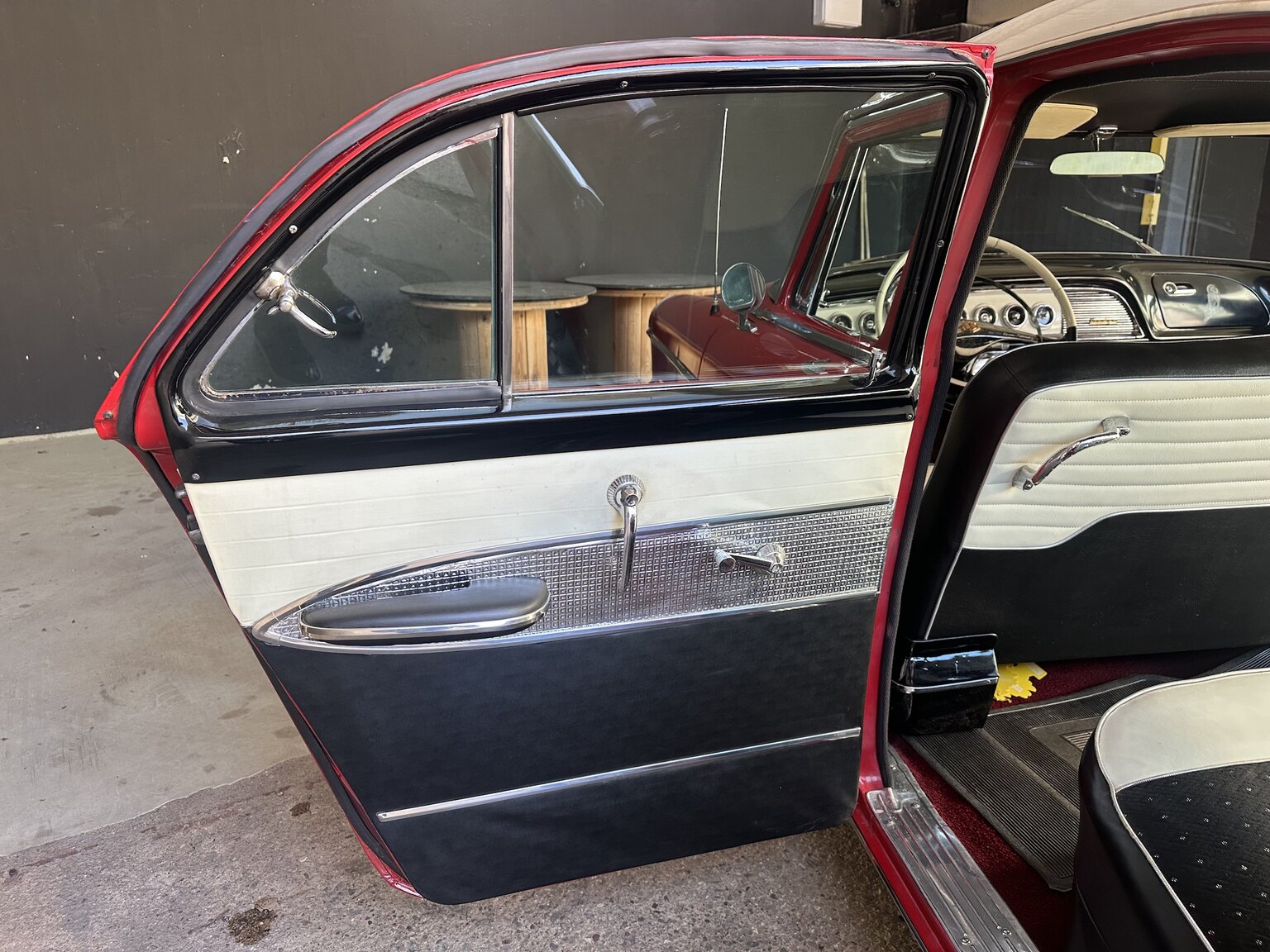 Innenraumfoto von 1955 Dodge Custom Royal Sedan HEMI