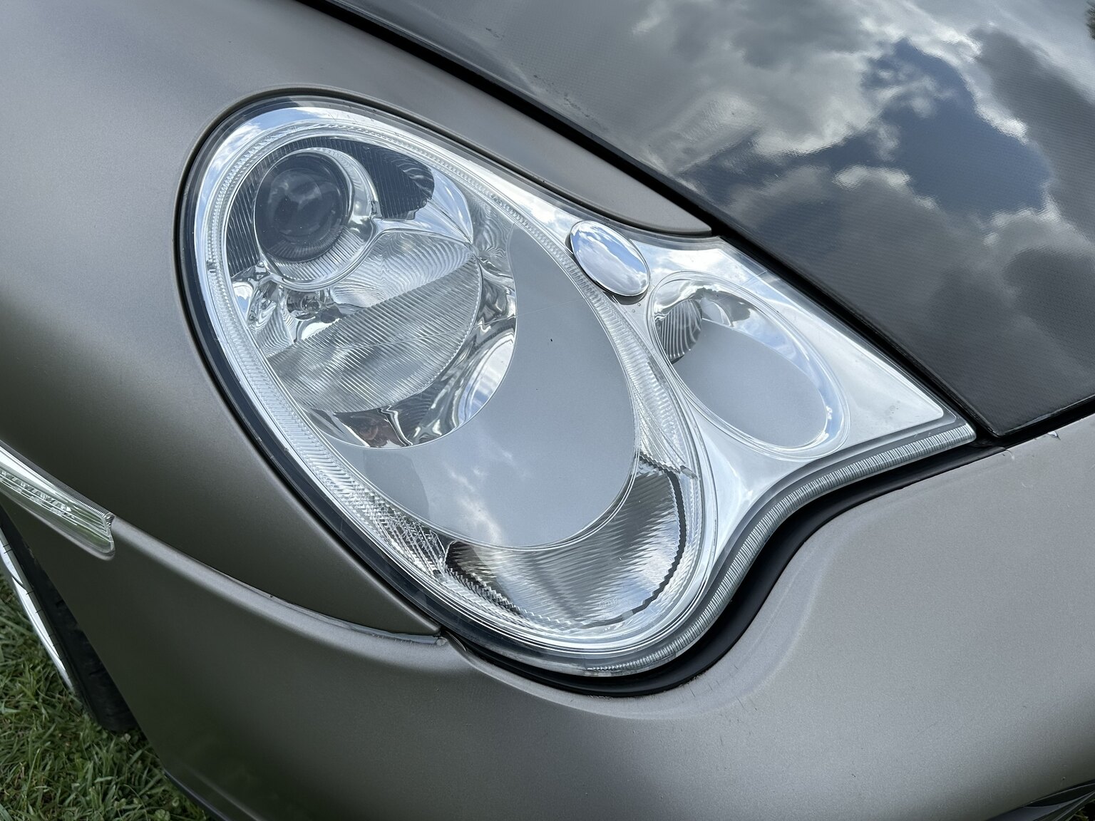 Exterior image of 2002 Porsche 996 Turbo