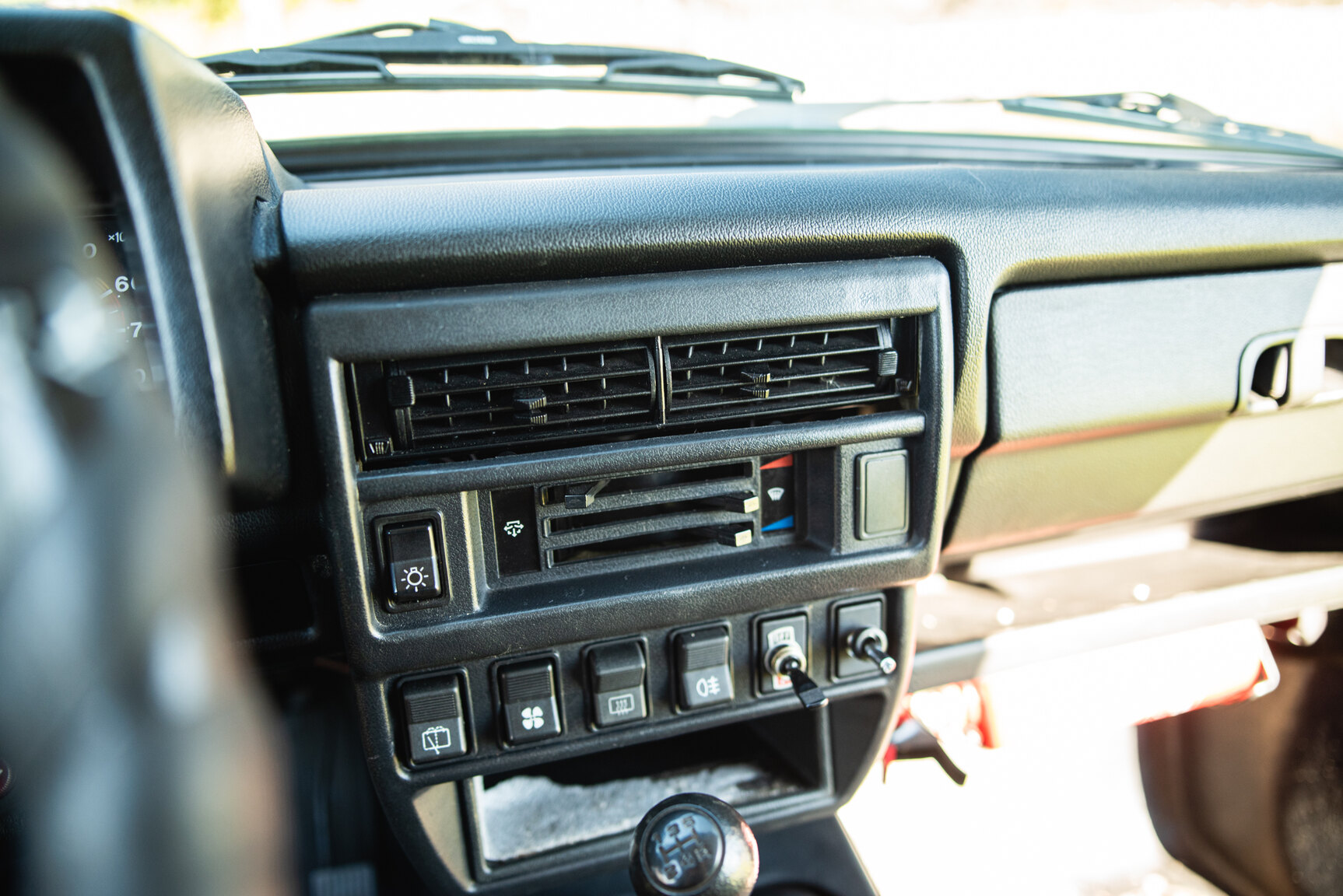 Innenraumfoto von 2004 Lada Niva