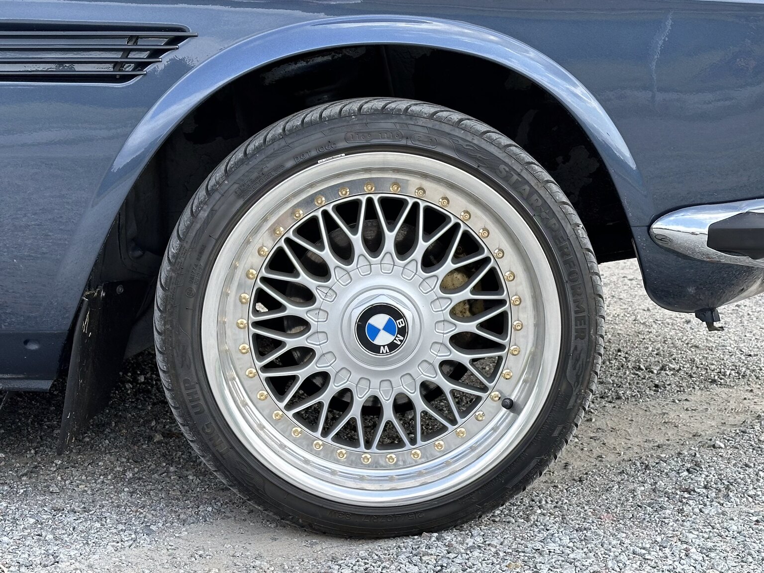 Exteriörbild på 1972 BMW 3,0 CSi 