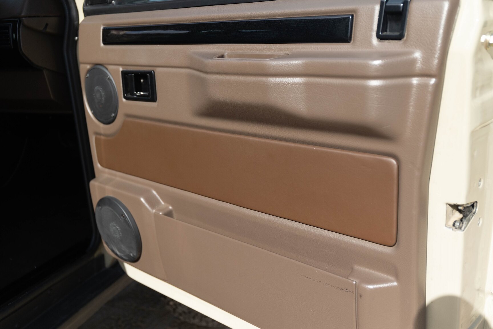 Innenraumfoto von 1991 Range Rover Restomod