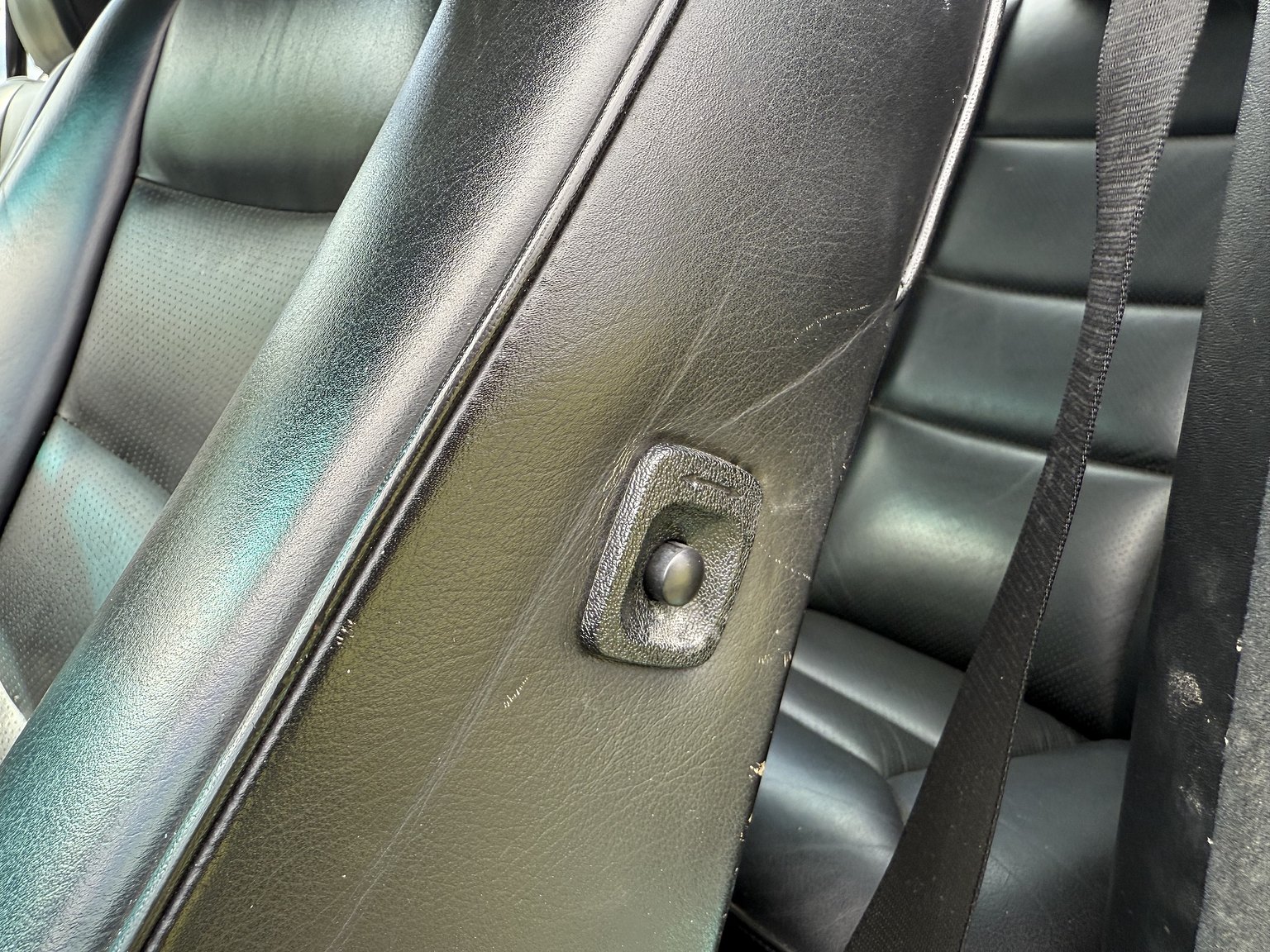 Interior image of 1990 Mercedes-Benz 300CE-24
