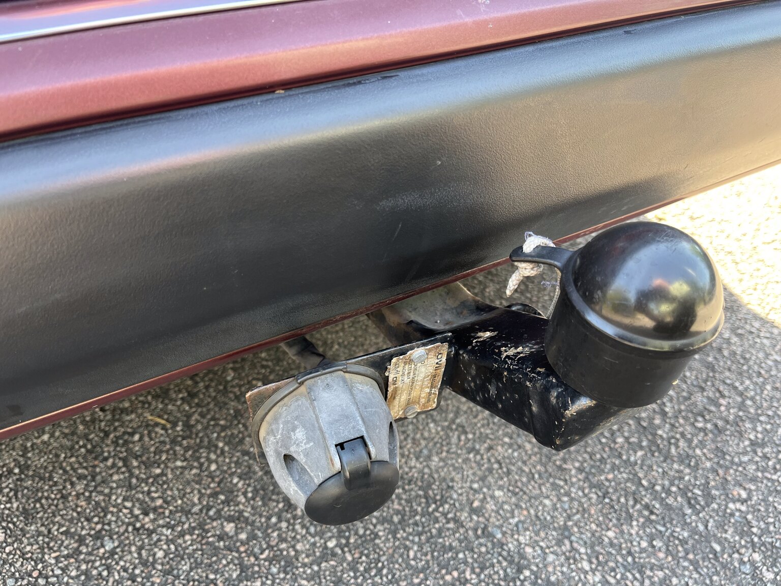 Exterior image of 1990 Mercedes-Benz 230 E