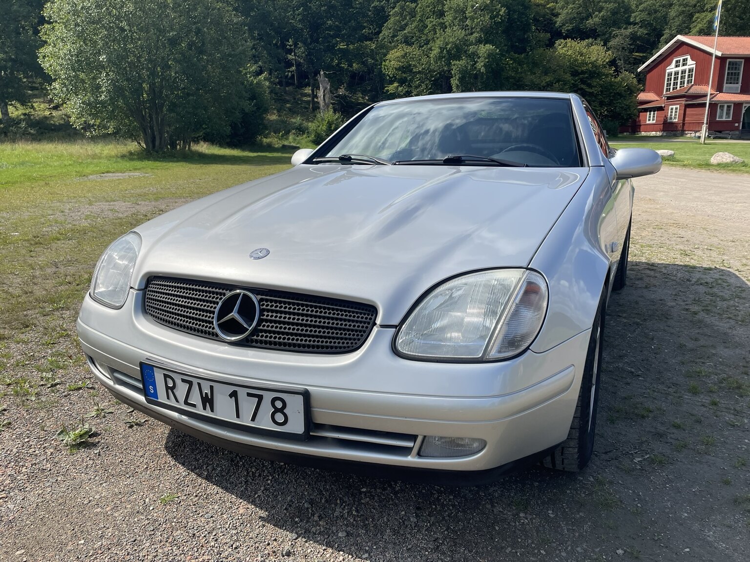 Exteriörbild på 1998 1998 MERCEDES BENZ SLK 230 
