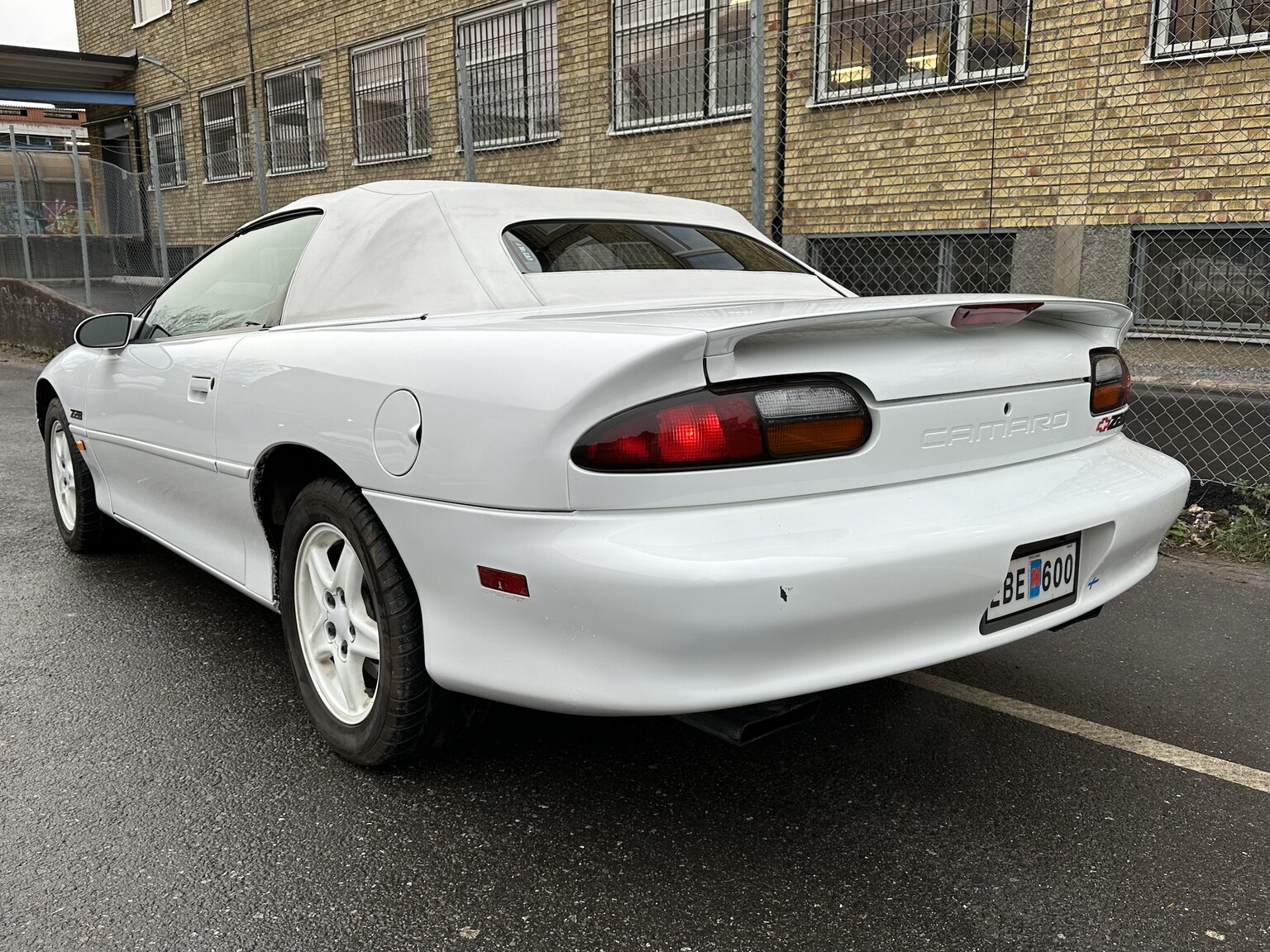Exteriörbild på 1997 Chevrolet Camaro Z28 30th Anniversary