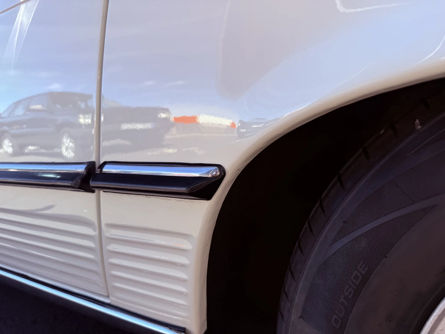 Aussenfoto 1973 Mercedes Benz 350 SL  (66)