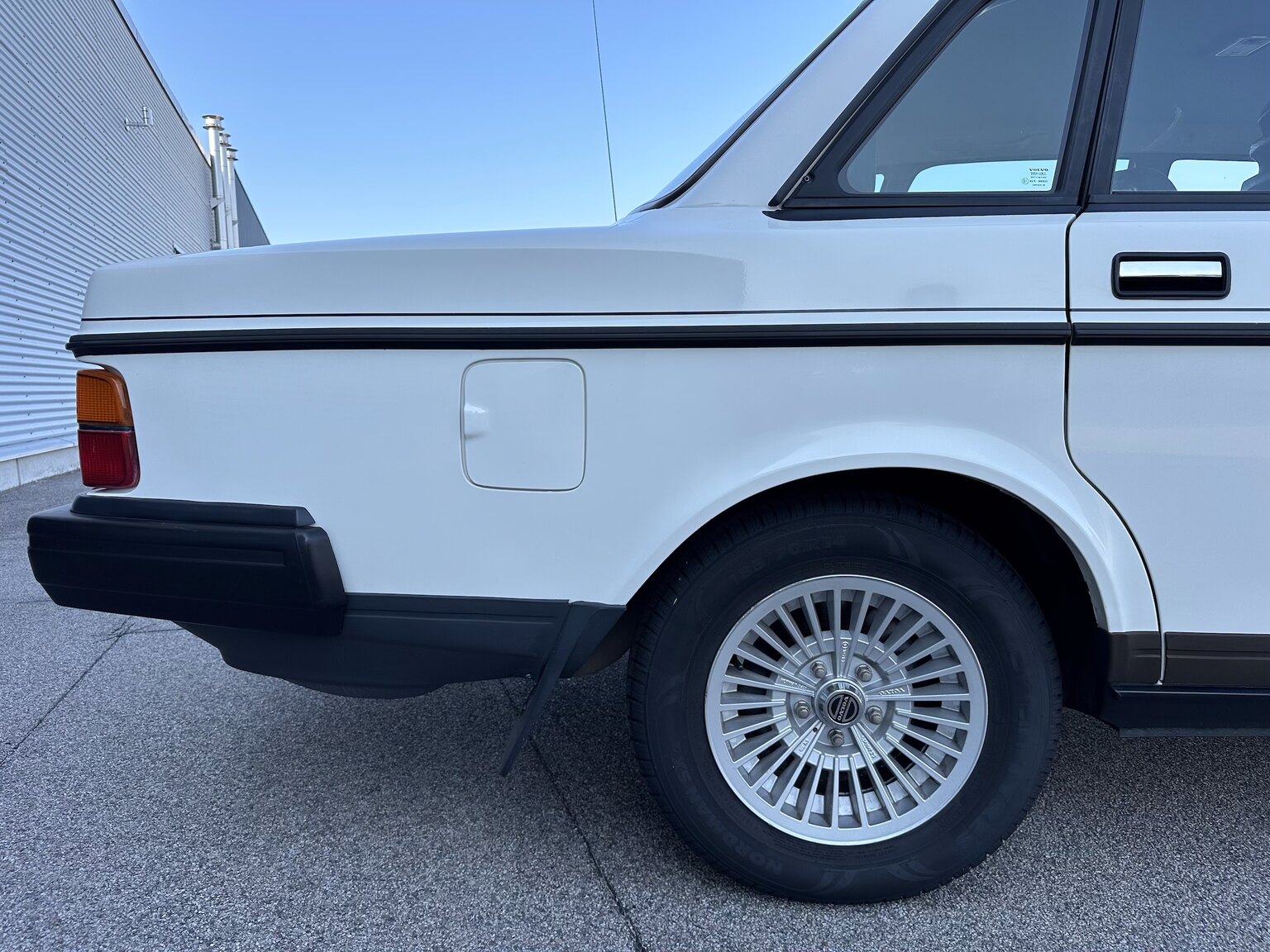 Exteriörbild på 1991 Volvo 240 GLT
