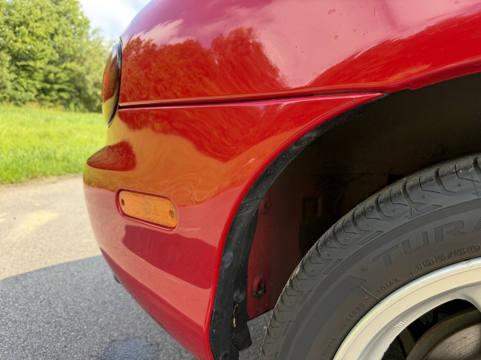 Exterior image of 1999 Mazda MX-5