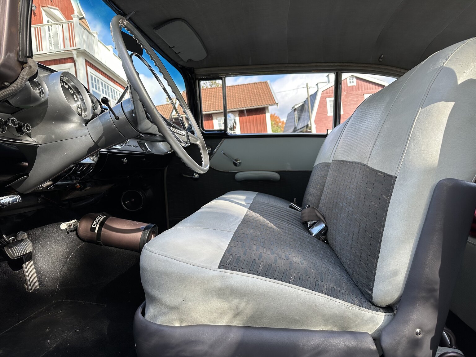 Interiörbild 1957 Chevrolet Two-Ten Restomod (2)