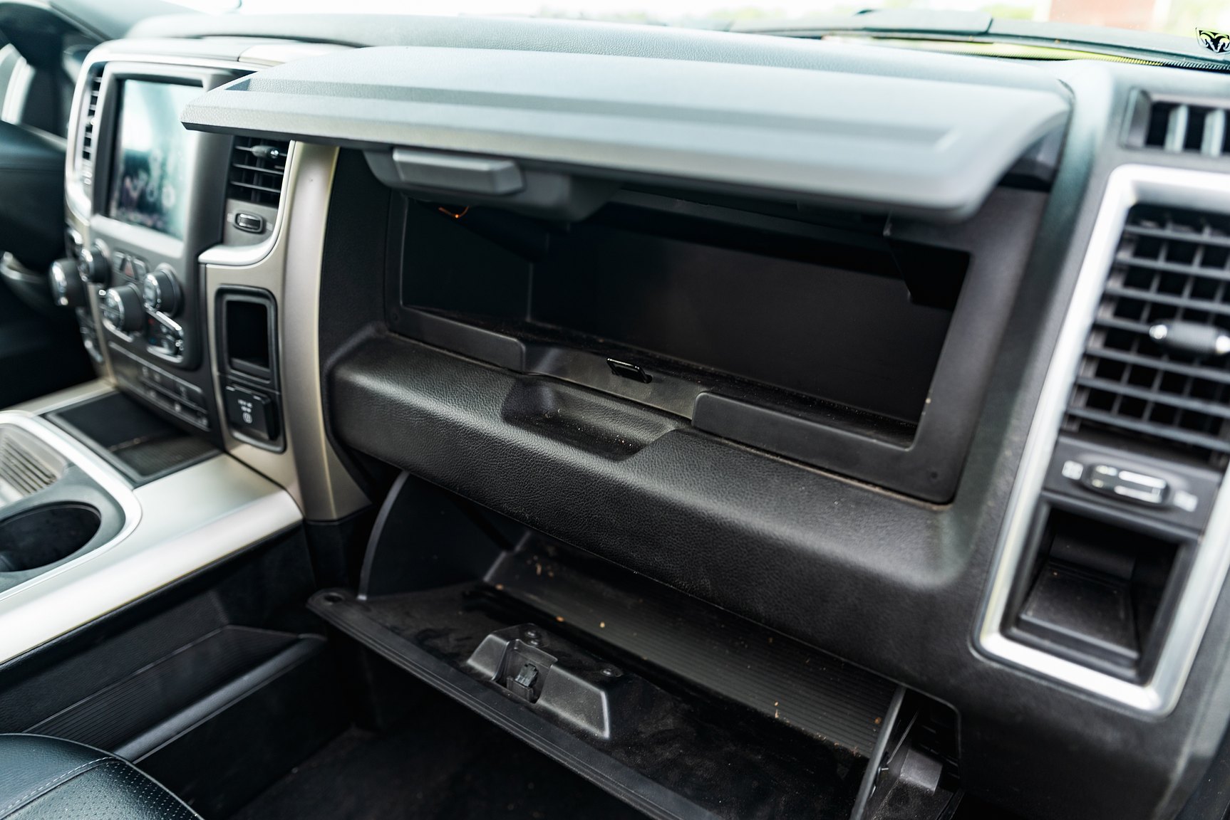 Interior image of 2019 Dodge Ram 1500 Classic Crew Cab 5.7 V8 HEMI 
