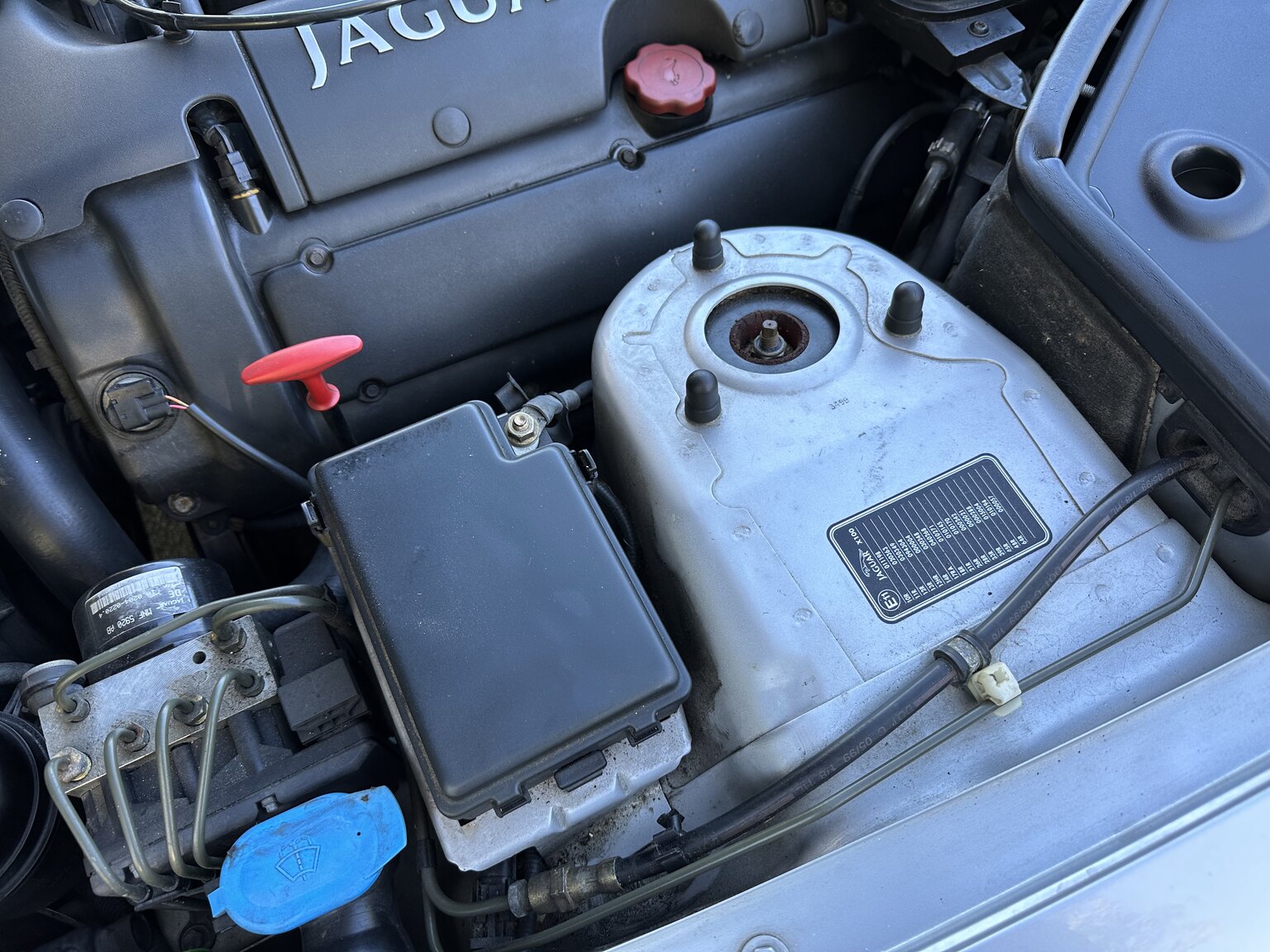 2000 Jaguar XK 8, Mekanik