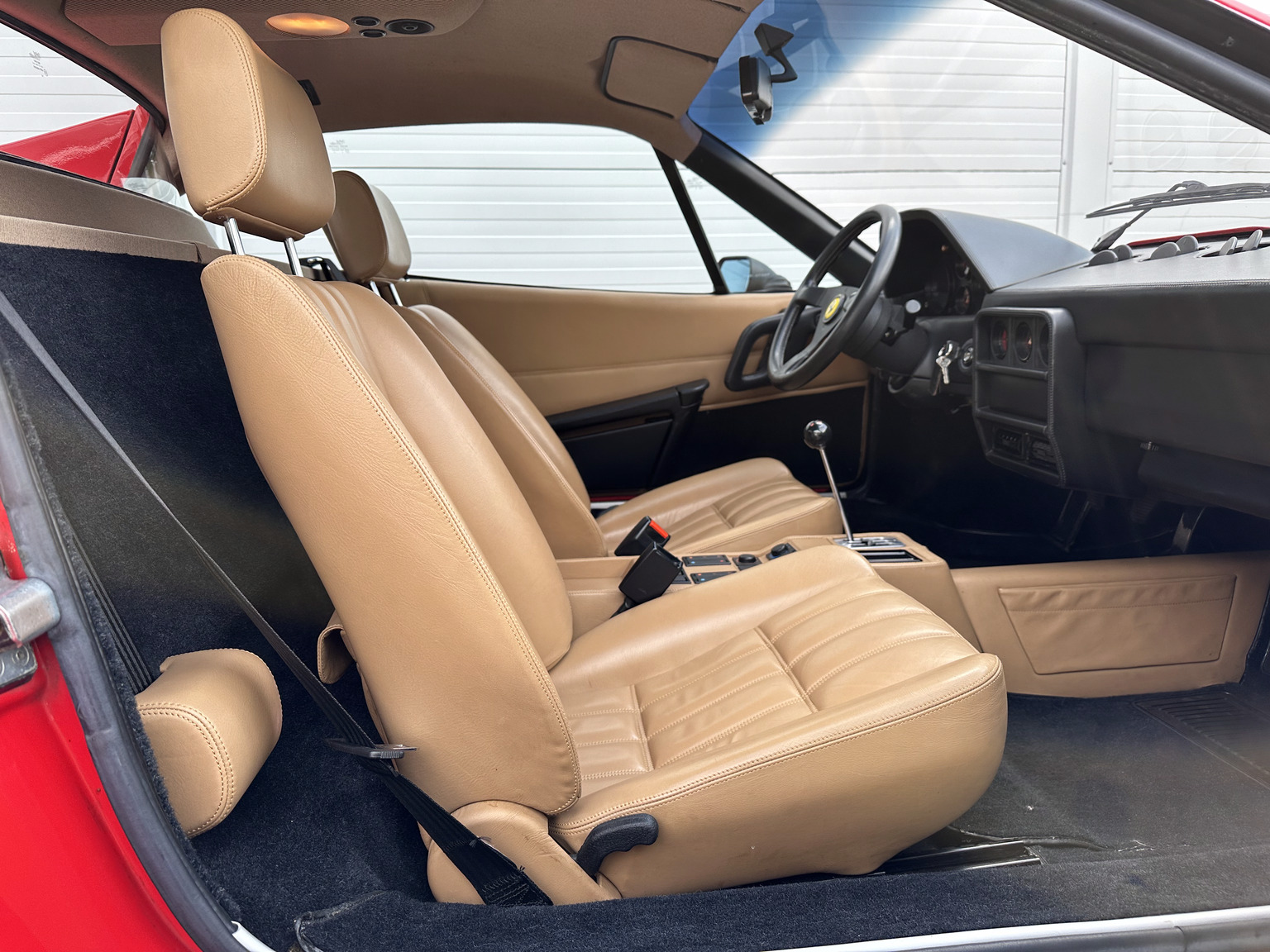Interiörbild 1988 Ferrari 328 GTB