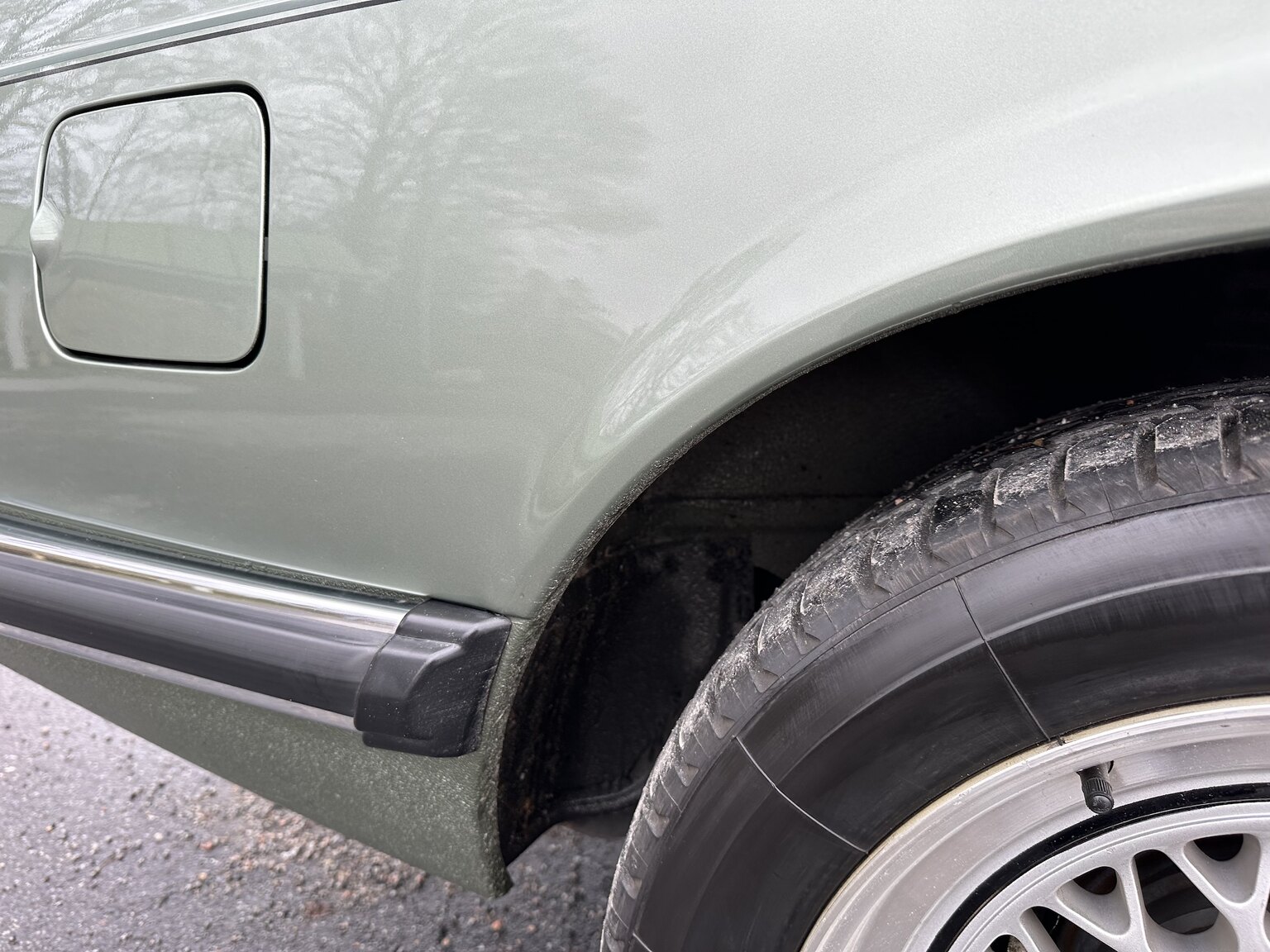 Exterior image of 1986 BMW 635CSi