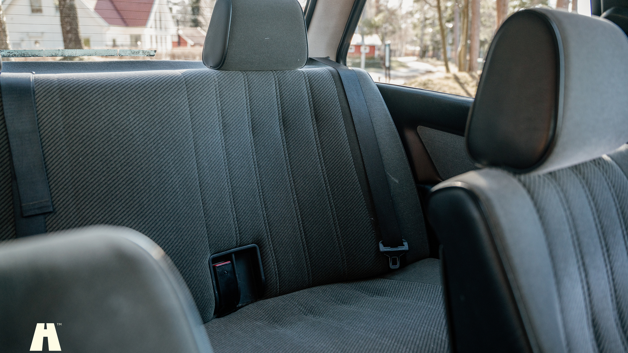 Interior image of 1988 BMW 325 Coupé (8)