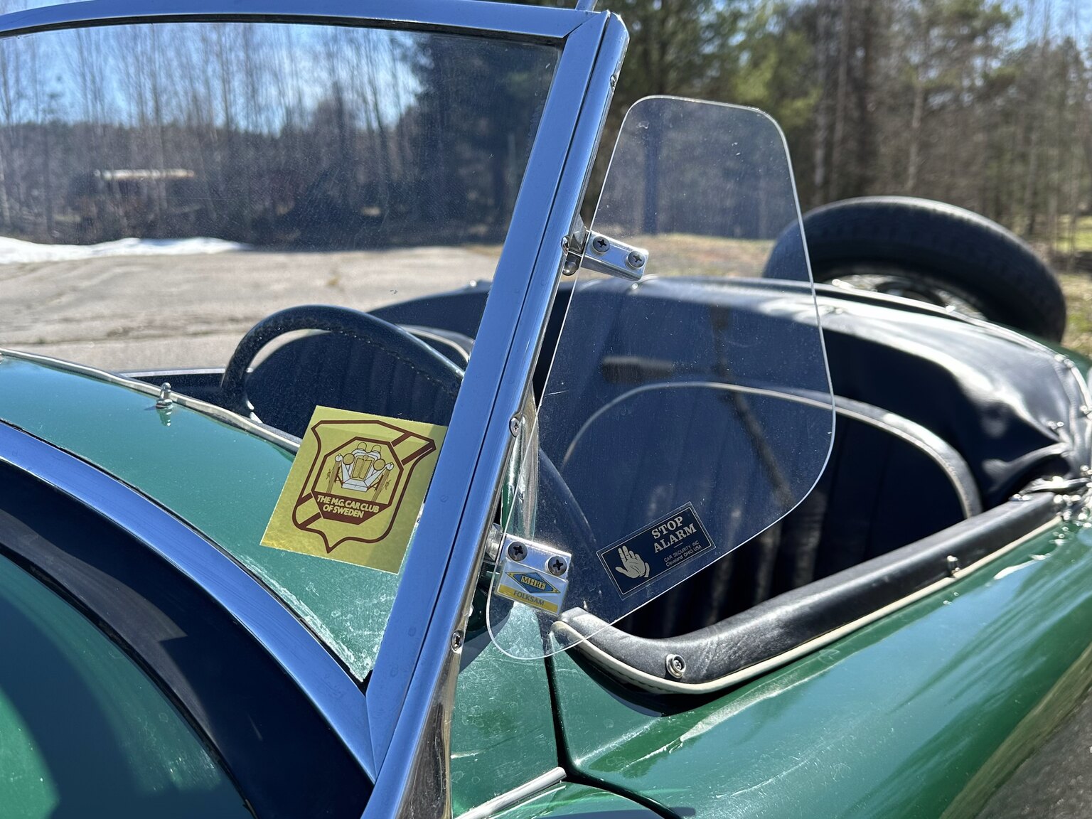 Exterior image of 1957 MGA Roadster (40)