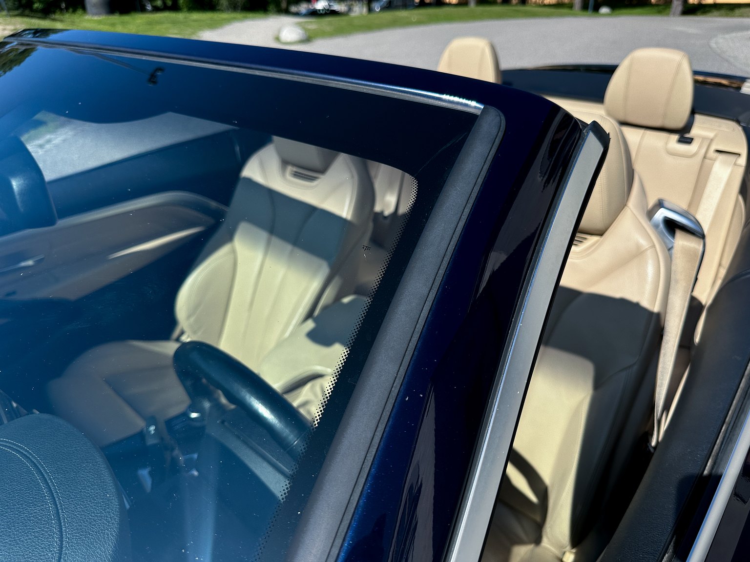 Exterior image of 2018 BMW 430i xDrive Convertible