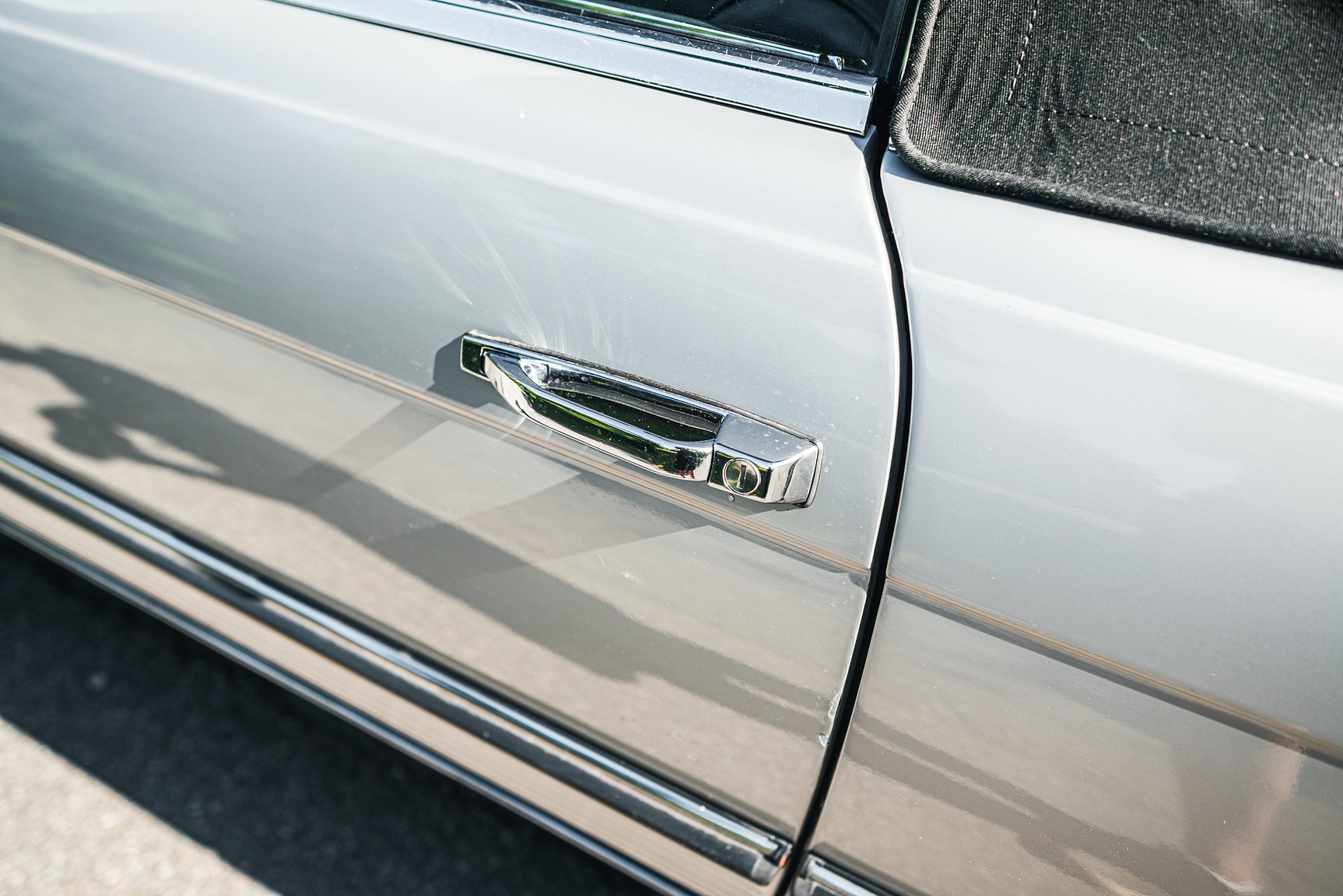 Exterior image of 1972 Mercedes-Benz 350 SL