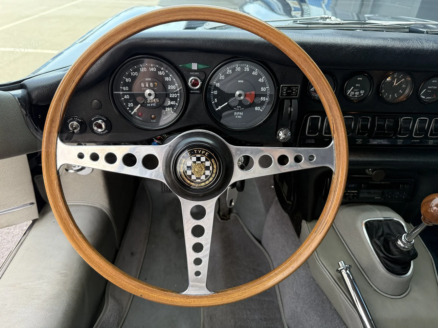 Interior image of 1969 Jaguar E-Type 4.2 Coupe (9)