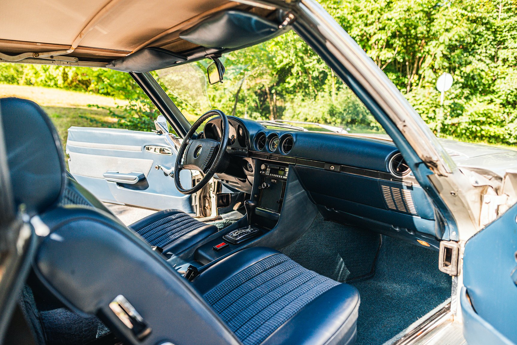 Innenraumfoto von 1972 Mercedes-Benz 350 SL