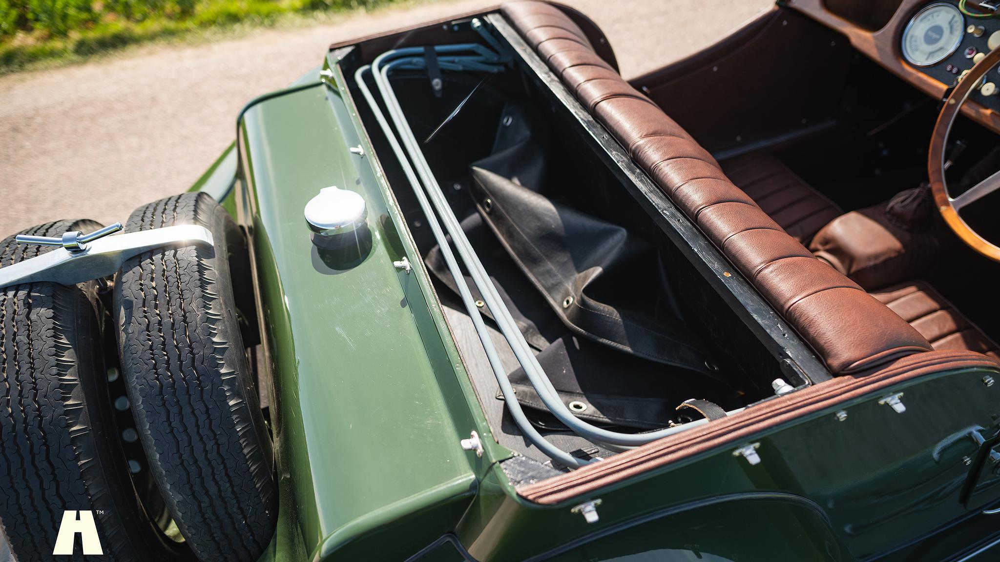 Exteriörbild på 1951 Morgan Plus 4 (90)