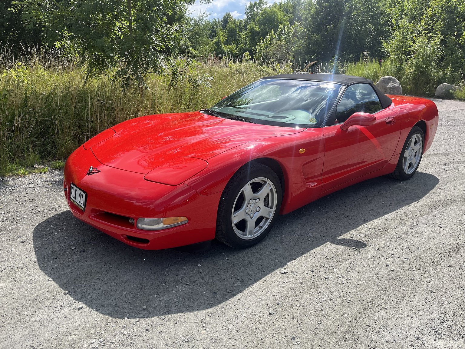 Exterior image of 2000 Chevrolet Corvette Cabriolet
